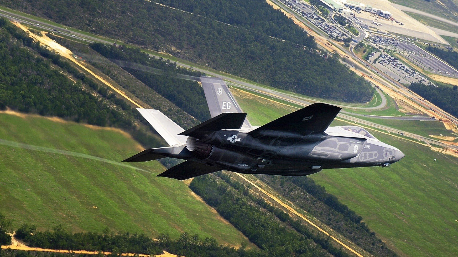 爱游戏官网-《快船球迷期待球队在休赛期进行积极操作》，快船球队成员